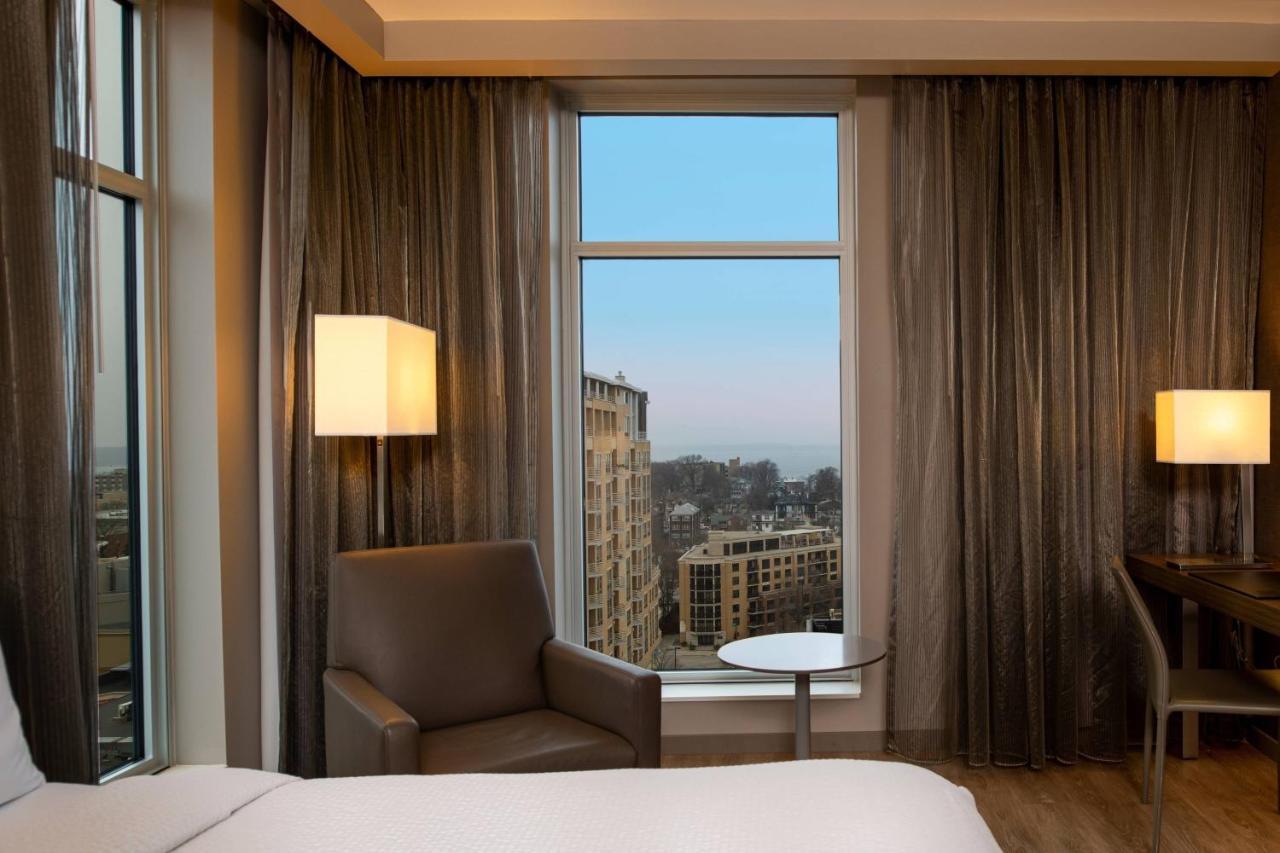 Ac Hotel By Marriott Madison Downtown Экстерьер фото