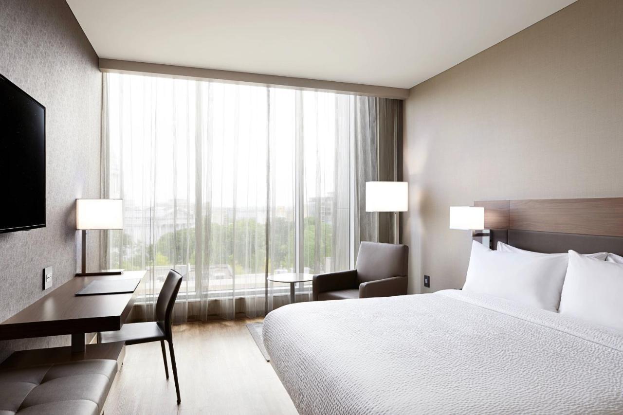 Ac Hotel By Marriott Madison Downtown Экстерьер фото